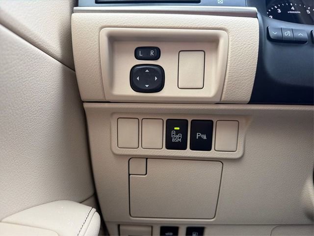 Used 2015 Lexus ES 350 w/ Premium Package image 17