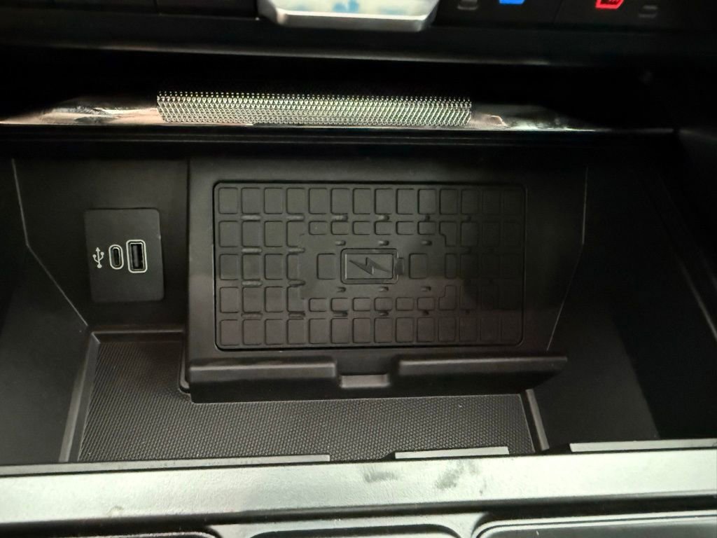 New 2025 Ford F150 Lariat w/ Equipment Group 502A High image 28