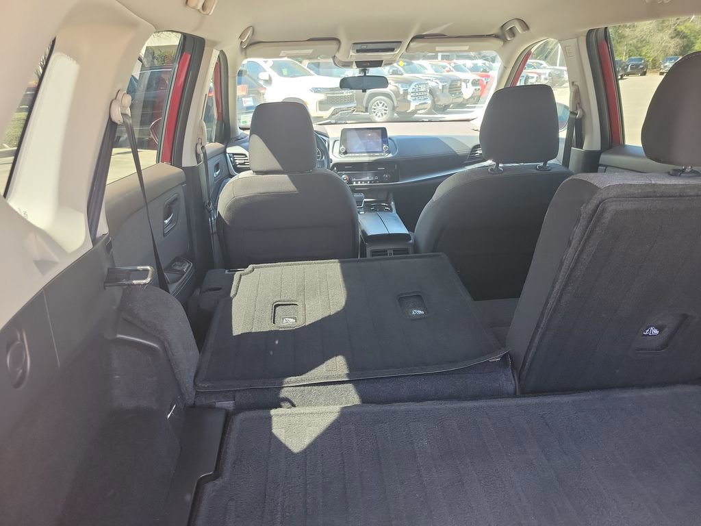 Used 2021 Nissan Rogue SV image 32