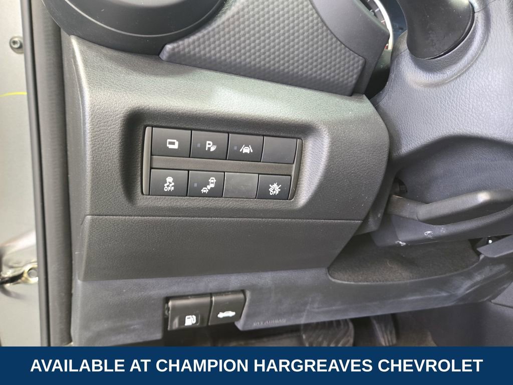 Used 2022 Nissan Kicks S FWD image 23