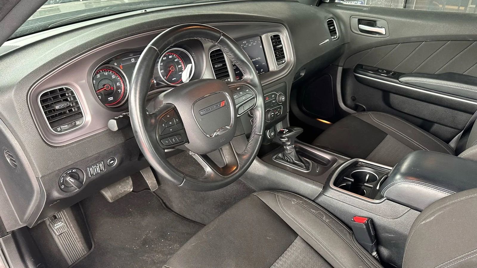 Used 2023 Dodge Charger SXT image 8
