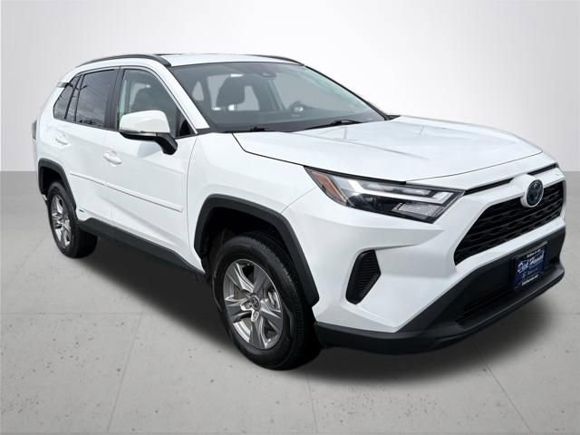 Used 2024 Toyota RAV4 LE image 4