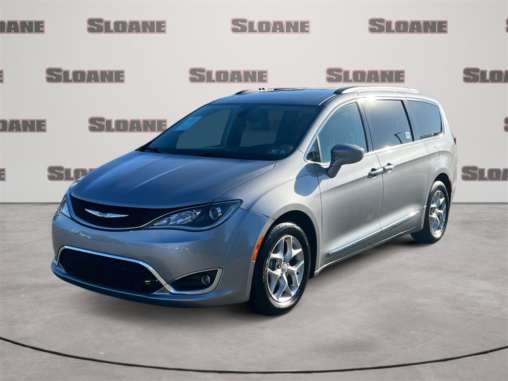 Used 2017 Chrysler Pacifica Touring-L w/ Tire & Wheel Group