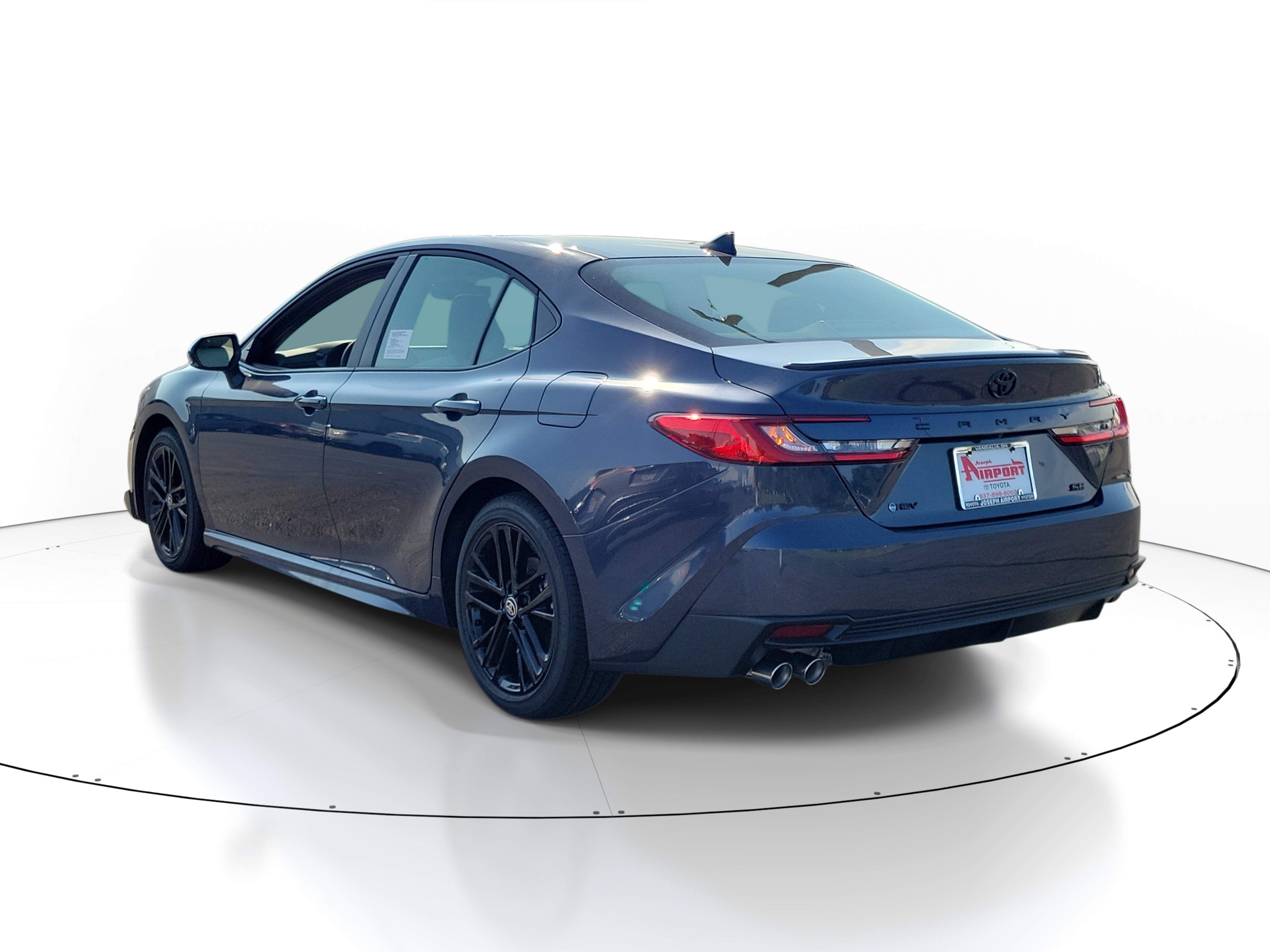 New 2026 Toyota Camry SE FWD image 3