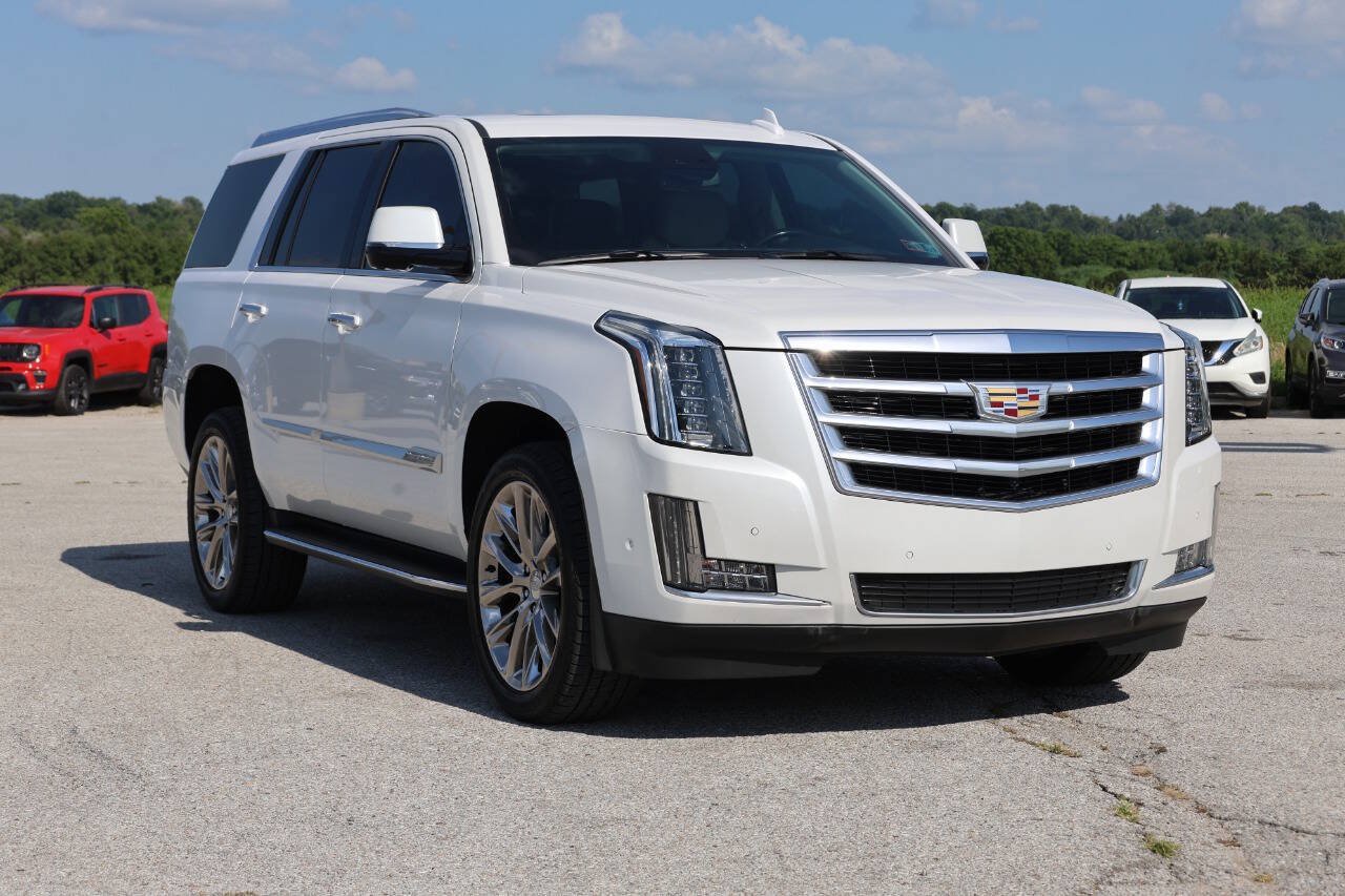 Used 2020 Cadillac Escalade Luxury AWD/4WD image 4