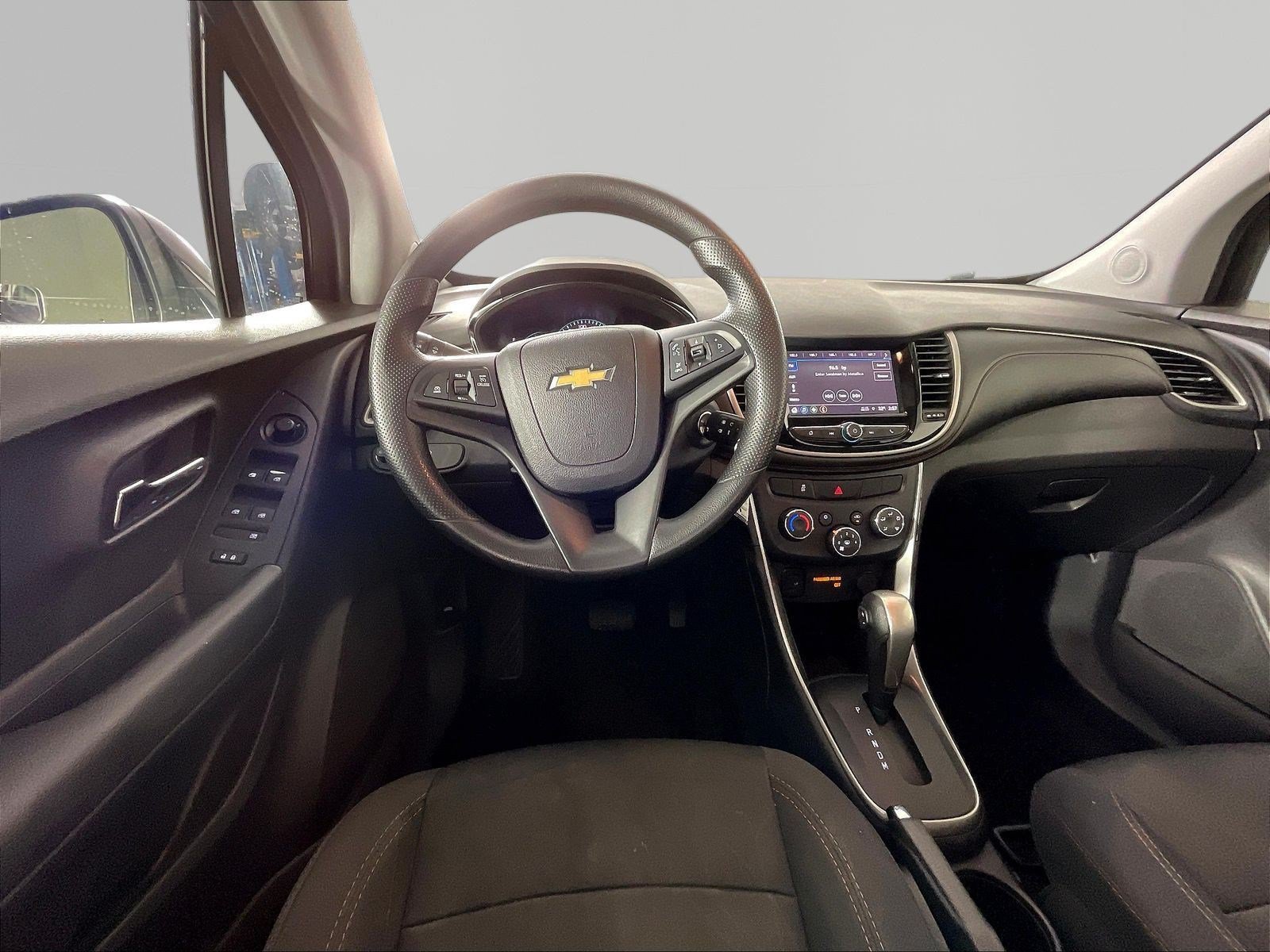 Used 2018 Chevrolet Trax LT FWD image 8