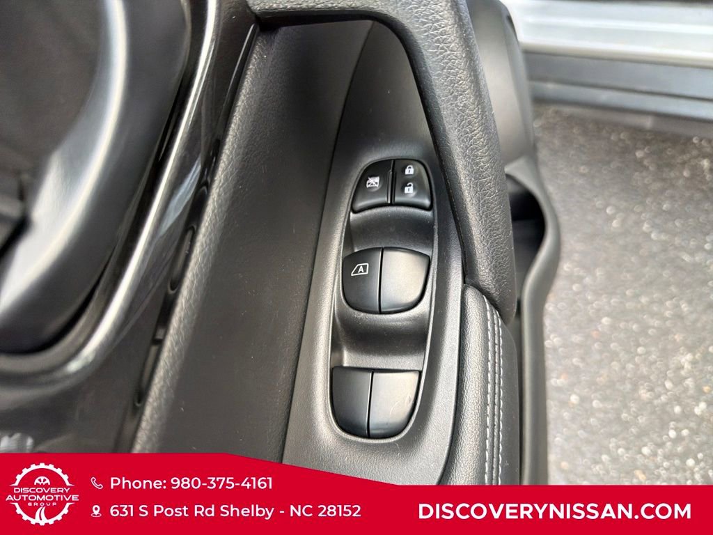 Certified 2020 Nissan Rogue S image 12