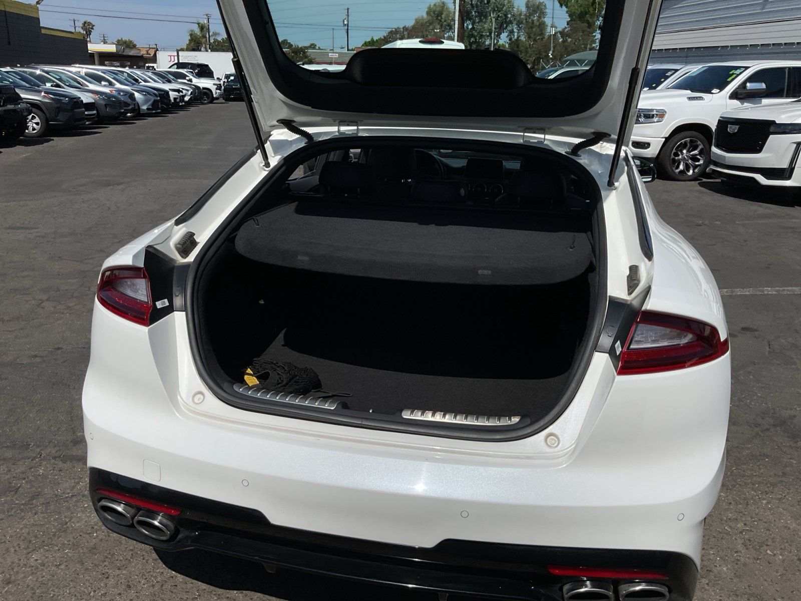Used 2020 Kia Stinger GT1 RWD image 26