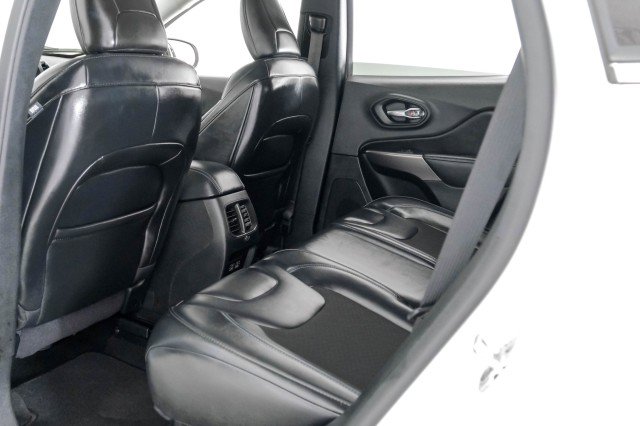 Used 2021 Jeep Cherokee Latitude Plus AWD/4WD image 45
