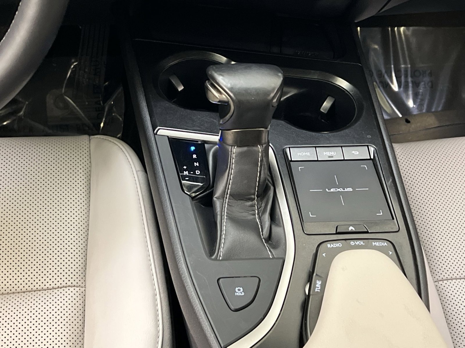 Used 2019 Lexus UX 200 image 20