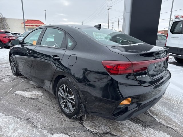 Used 2023 Kia Forte LXS w/ LXS Technology Package image 5
