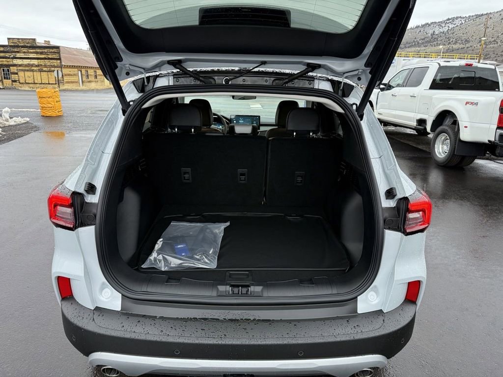 New 2025 Ford Escape SE w/ PHEV Premium Package FWD image 5