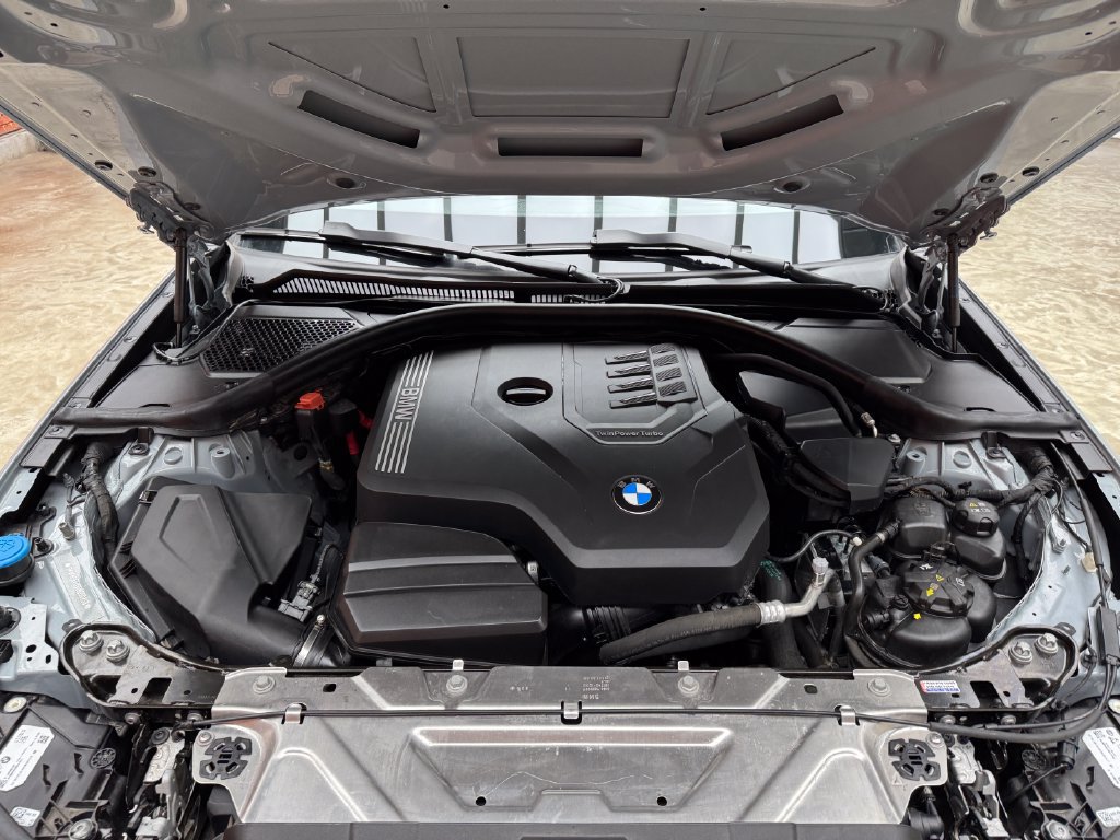 Certified 2024 BMW 330i xDrive Sedan w/ M Sport Package AWD/4WD image 28