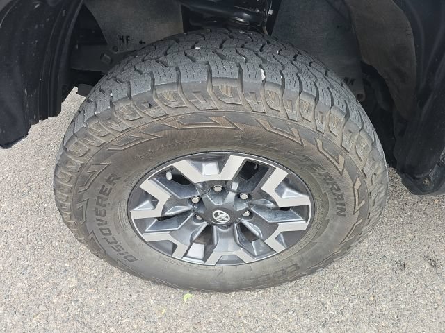 Used 2023 Toyota Tacoma TRD Off-Road AWD/4WD image 16