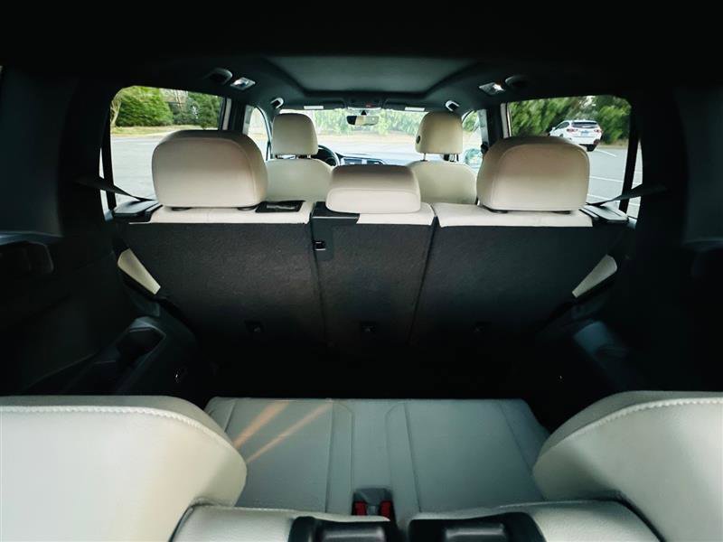 Used 2021 Volkswagen Tiguan SE R-Line image 23