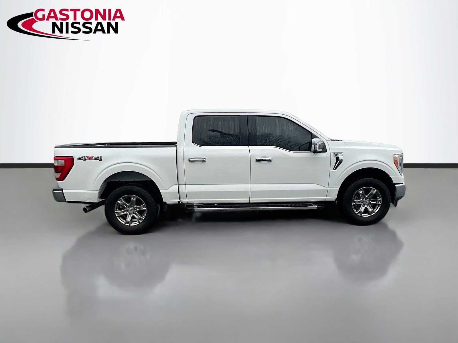 Used 2023 Ford F150 Lariat w/ Trailer Tow Package image 10