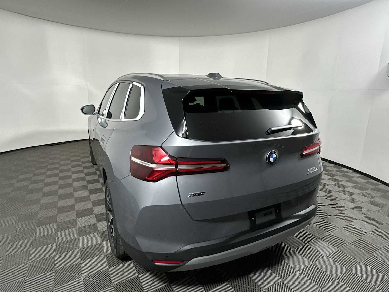 New 2026 BMW X3 xDrive30 w/ Convenience Package image 3