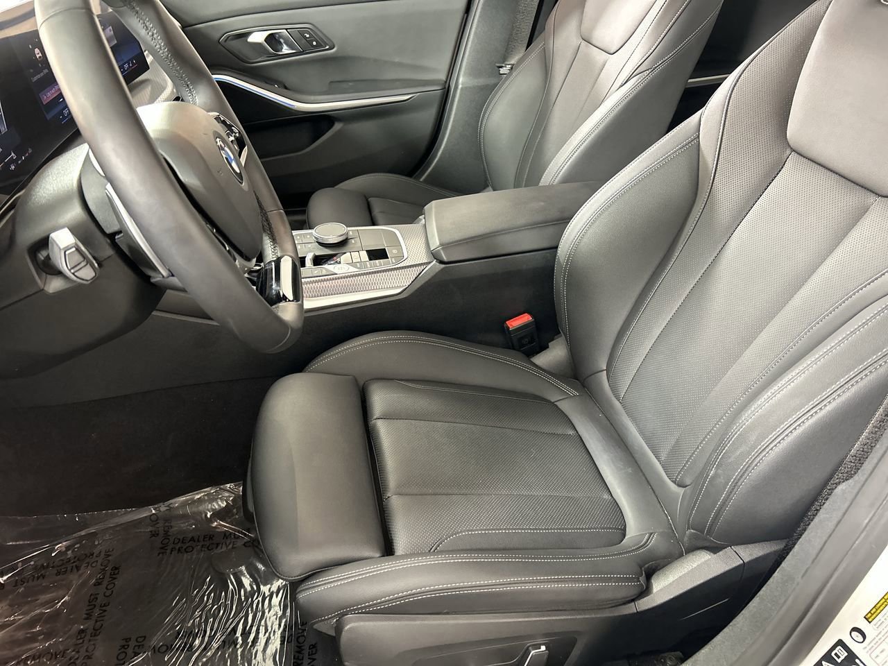 Used 2025 BMW 330i xDrive Sedan AWD/4WD image 21