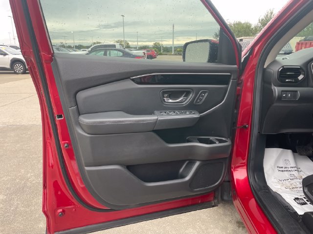 Used 2025 Honda Pilot Touring image 20