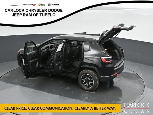 New 2025 Jeep Compass Trailhawk w/ Sun & Sound Group AWD/4WD image 41