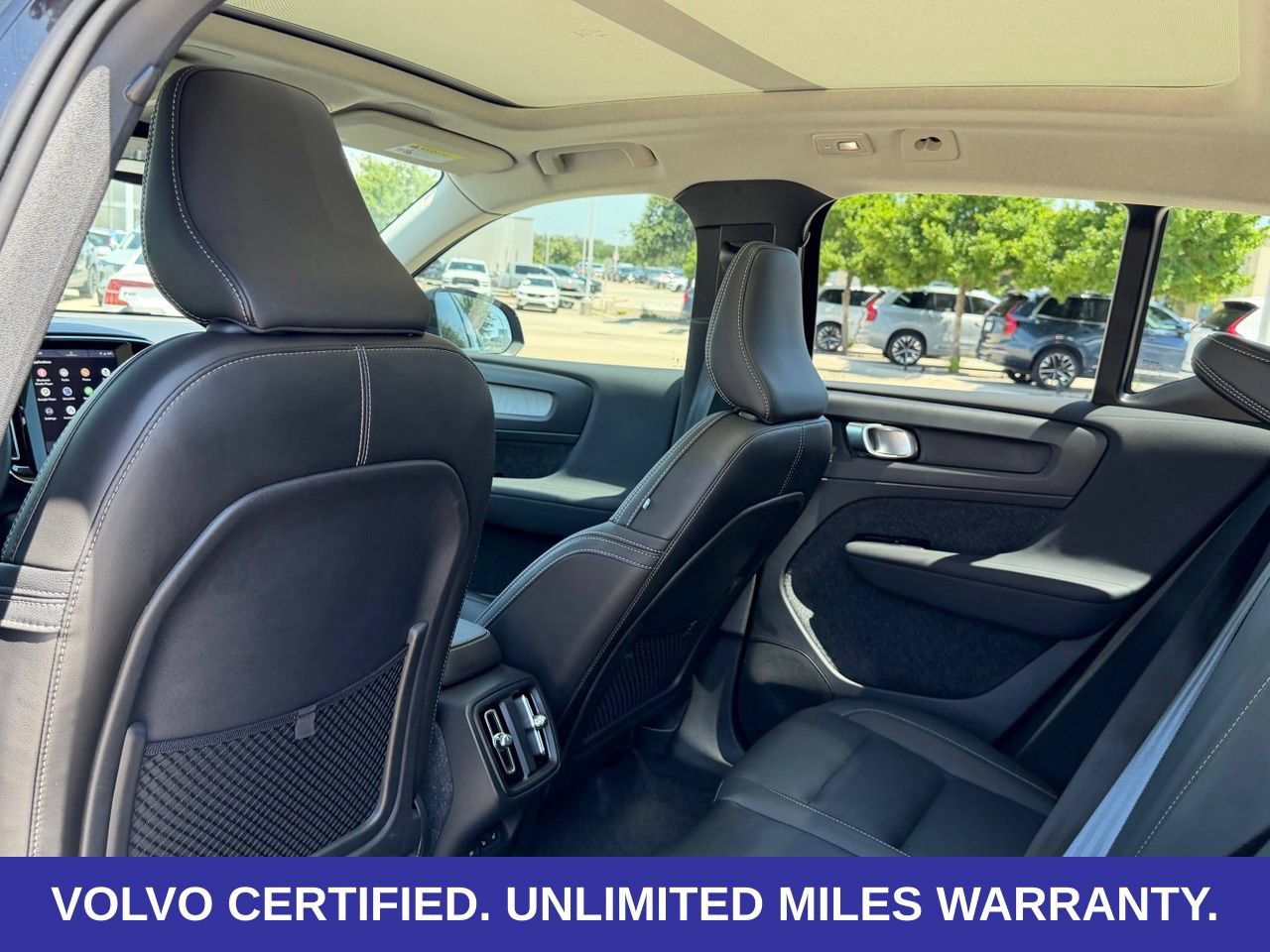 Certified 2026 Volvo XC40 B5 Plus AWD/4WD image 28