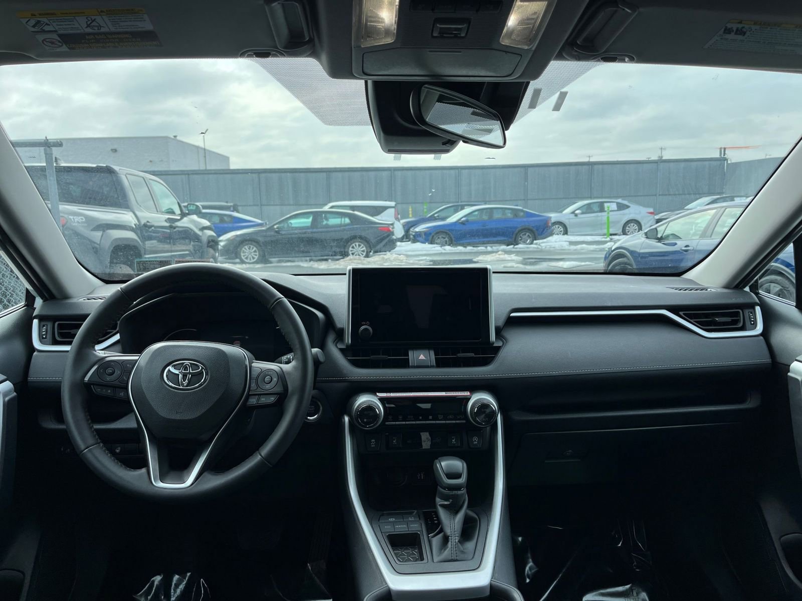 Used 2025 Toyota RAV4 XLE w/ Weather Package image 32