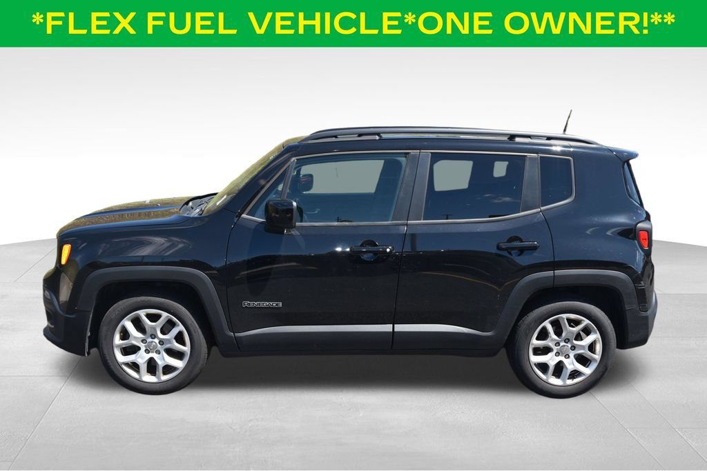 Used 2018 Jeep Renegade Latitude FWD image 4