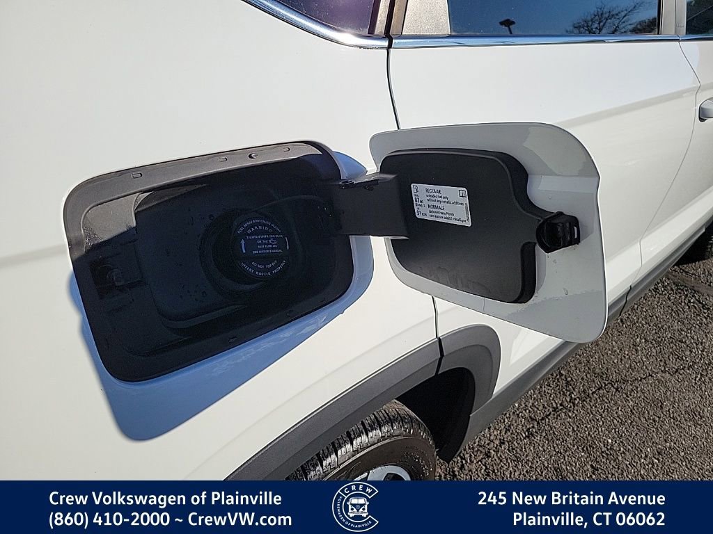 Certified 2023 Volkswagen Taos SE image 32