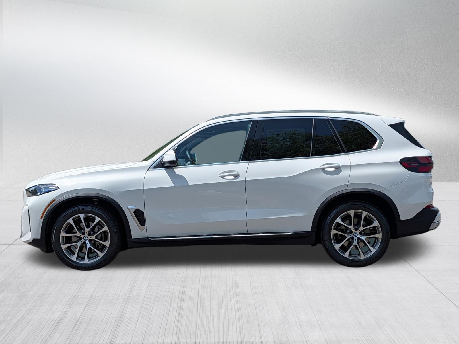 Used 2026 BMW X5 xDrive40i AWD/4WD image 4