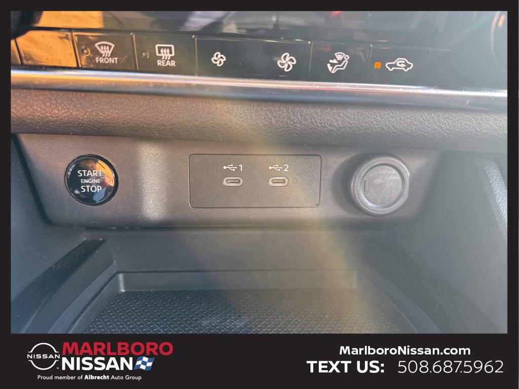 Used 2024 Nissan Rogue SV image 26