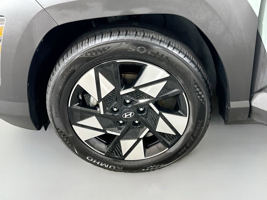 Certified 2025 Hyundai Kona SEL image 30