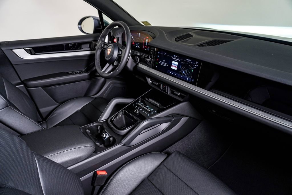 New 2026 Porsche Cayenne image 14
