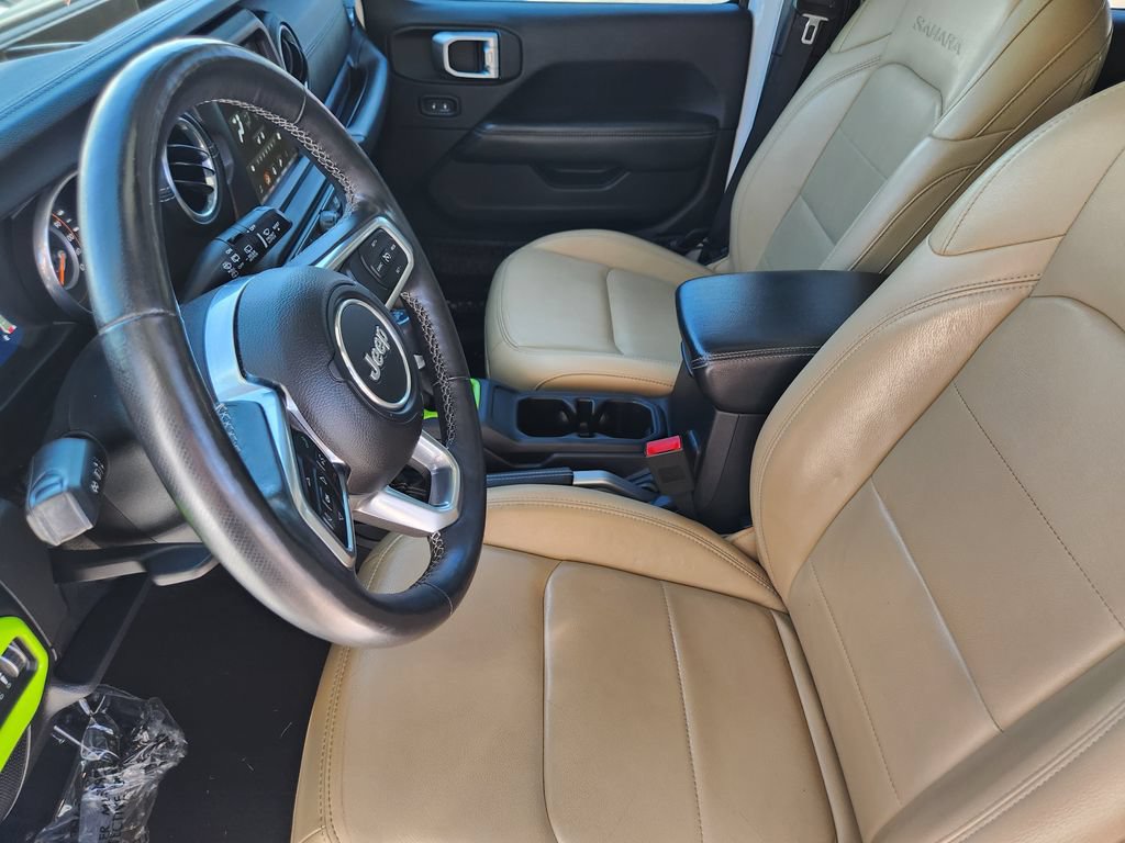 Used 2018 Jeep Wrangler Unlimited Sahara AWD/4WD image 4