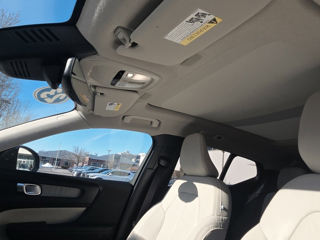 Certified 2023 Volvo XC40 B5 Plus w/ Driver Assist Package image 17