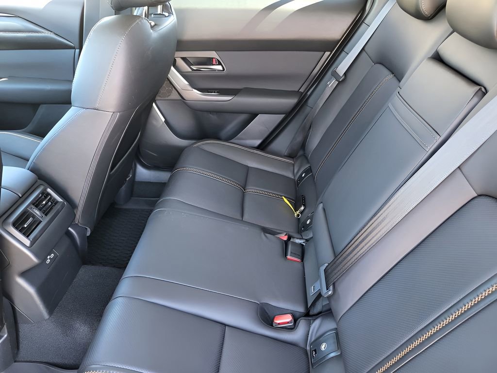 Used 2025 MAZDA CX-50 AWD 2.5 S w/ Weather Package image 28