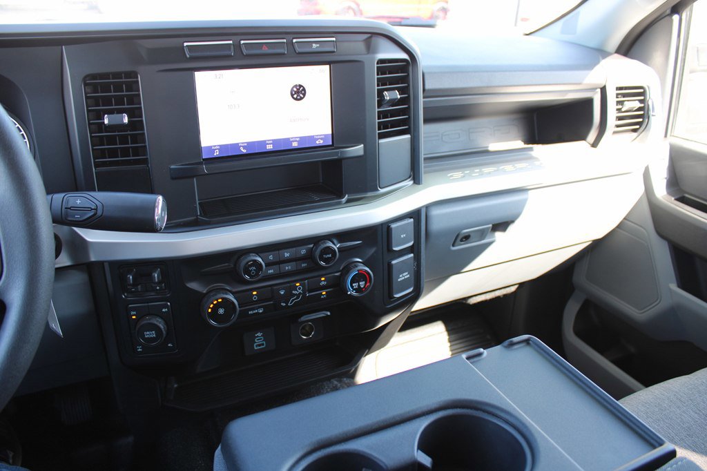 Used 2024 Ford F350 XL w/ XL Chrome Package image 24
