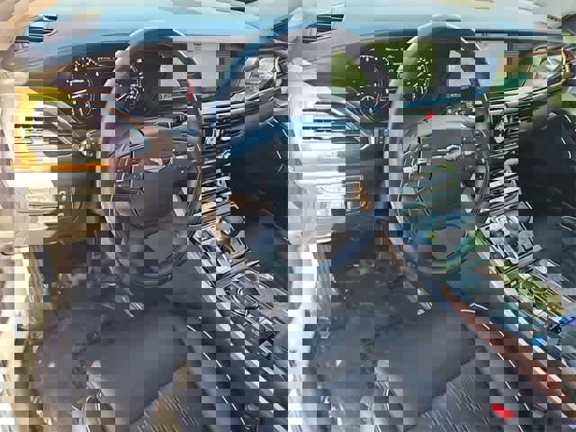 Used 2019 Genesis G90 3.3T Premium image 10