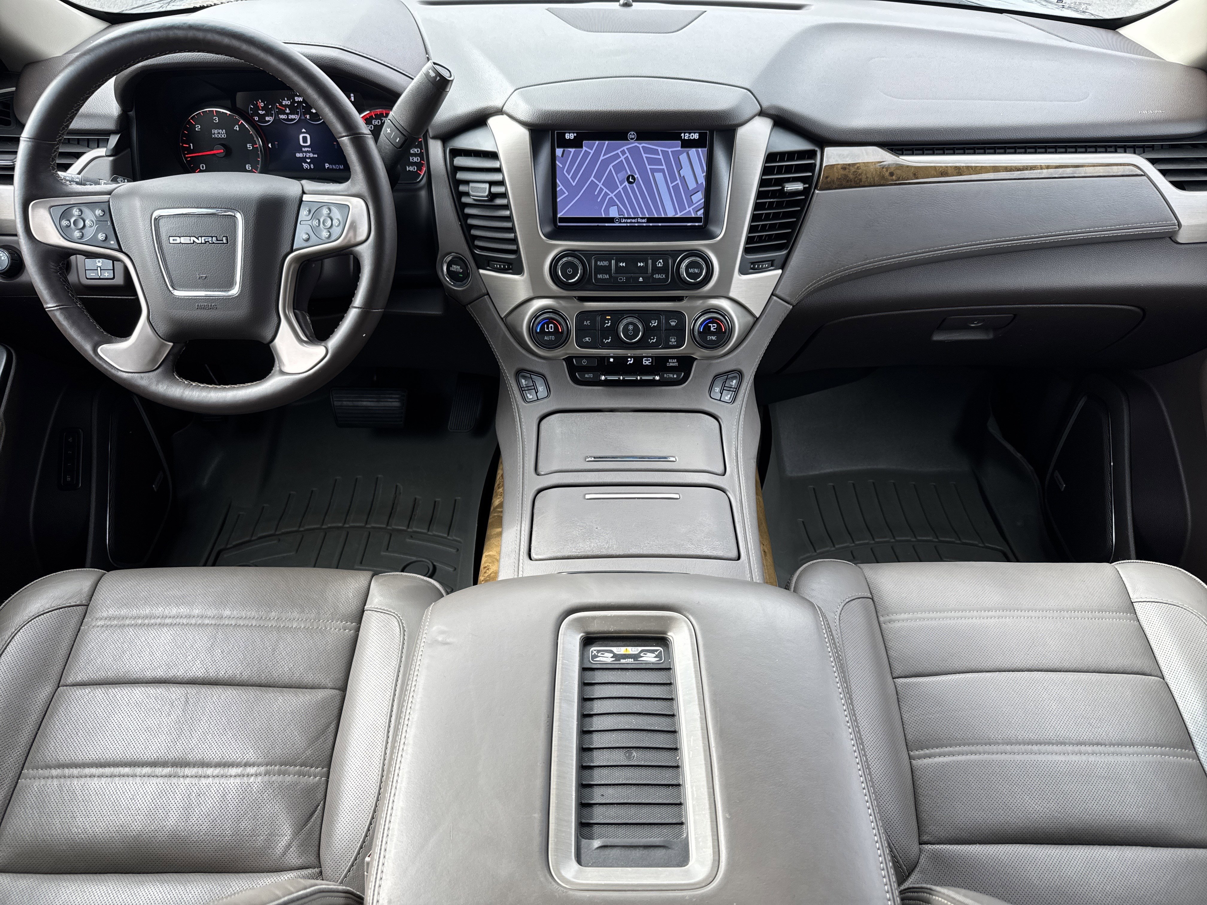 Used 2016 GMC Yukon XL Denali w/ Open Road Package image 31