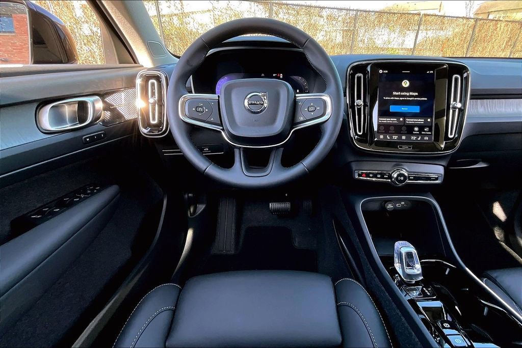 New 2026 Volvo XC40 B5 Ultra AWD/4WD image 16