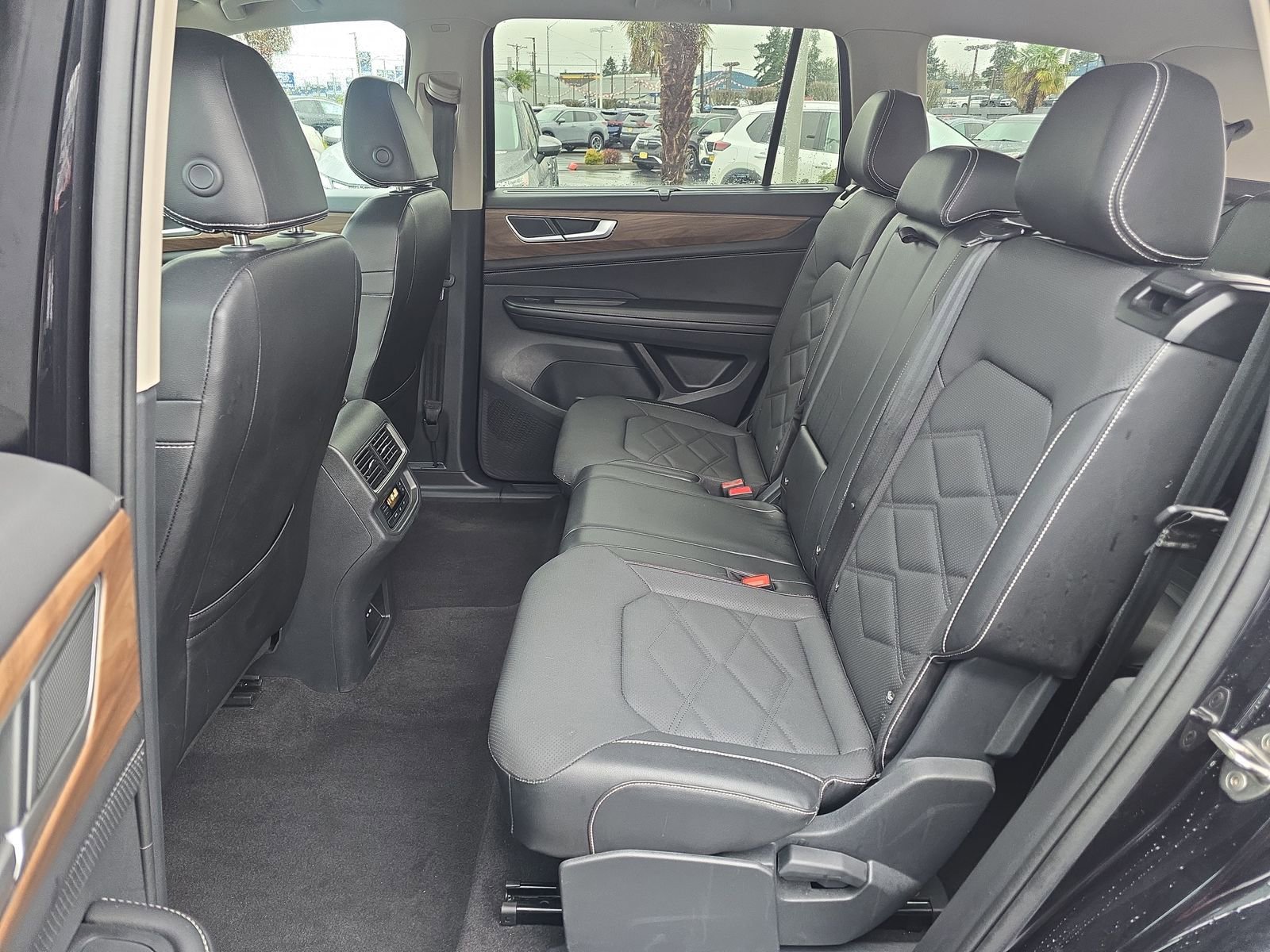 Used 2024 Volkswagen Atlas SE image 26