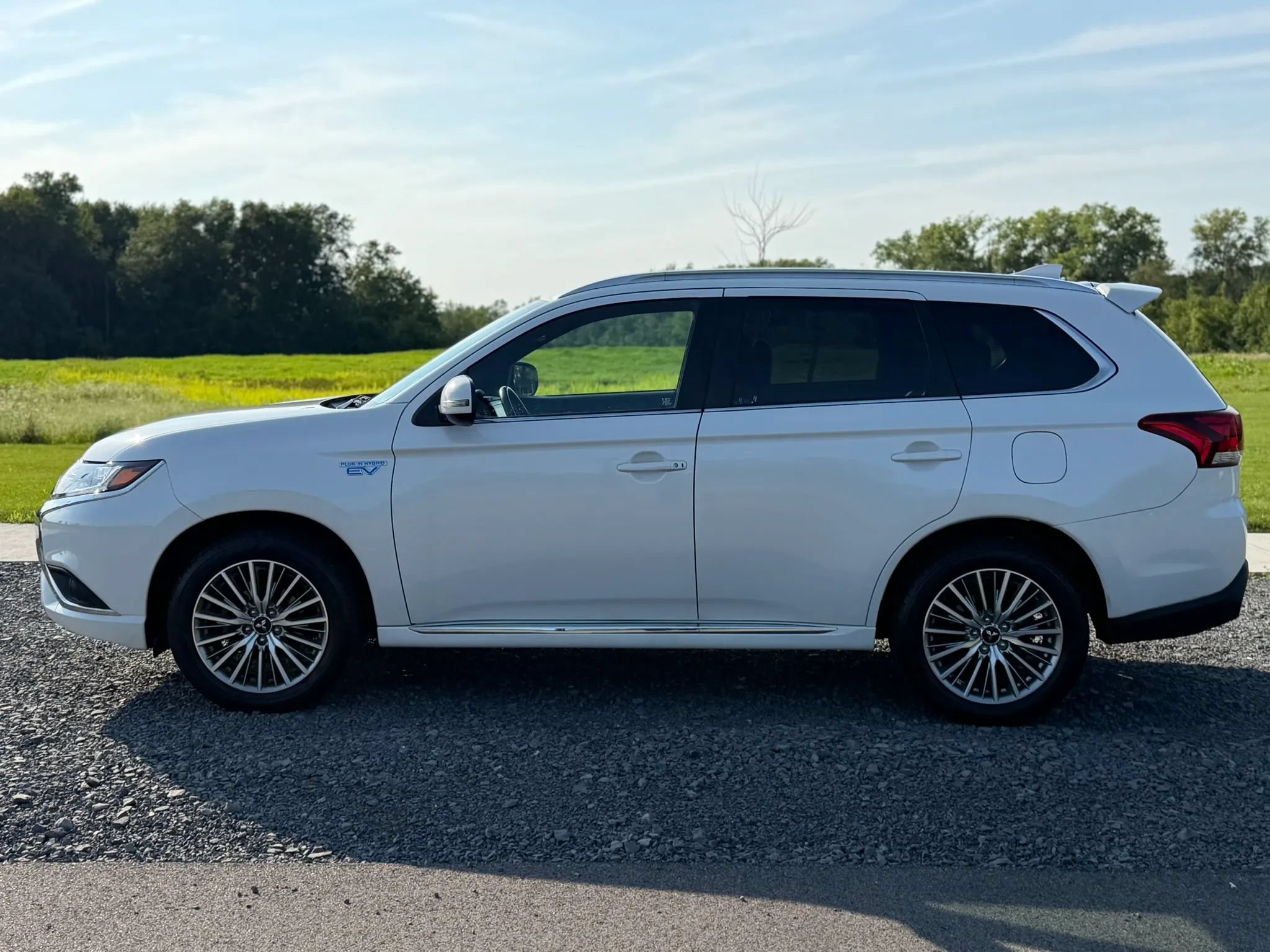 Used 2022 Mitsubishi Outlander GT AWD/4WD image 3