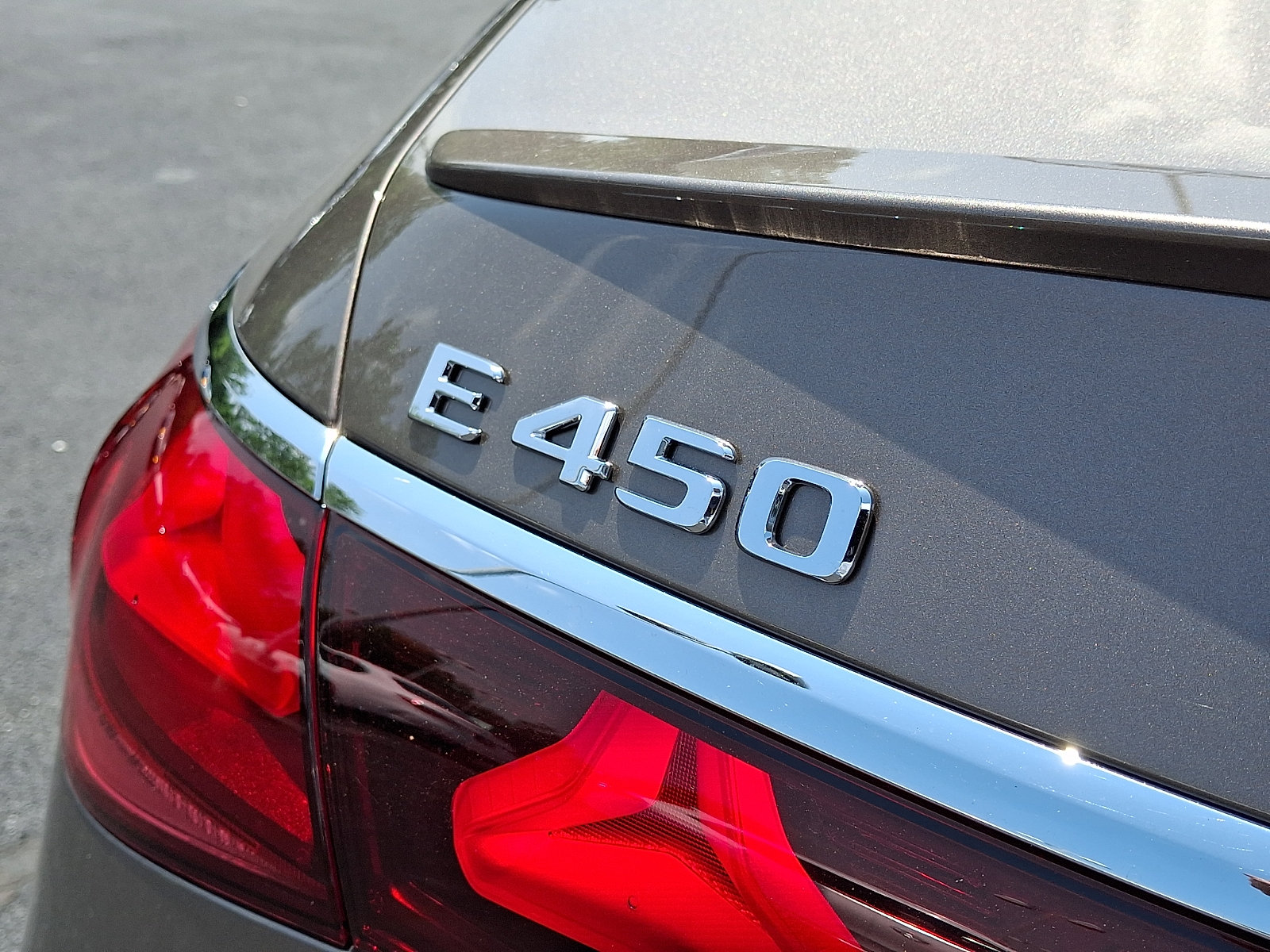 New 2026 Mercedes-Benz E 450 4MATIC Sedan image 24