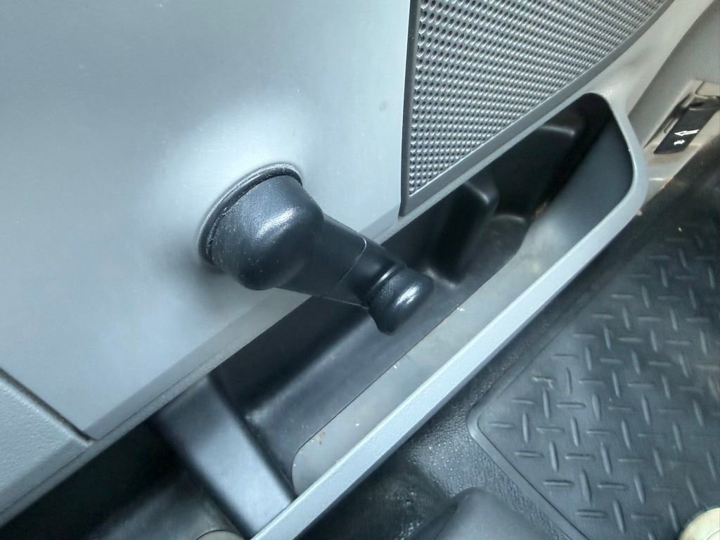 Used 2005 Ford F150 XL RWD image 45