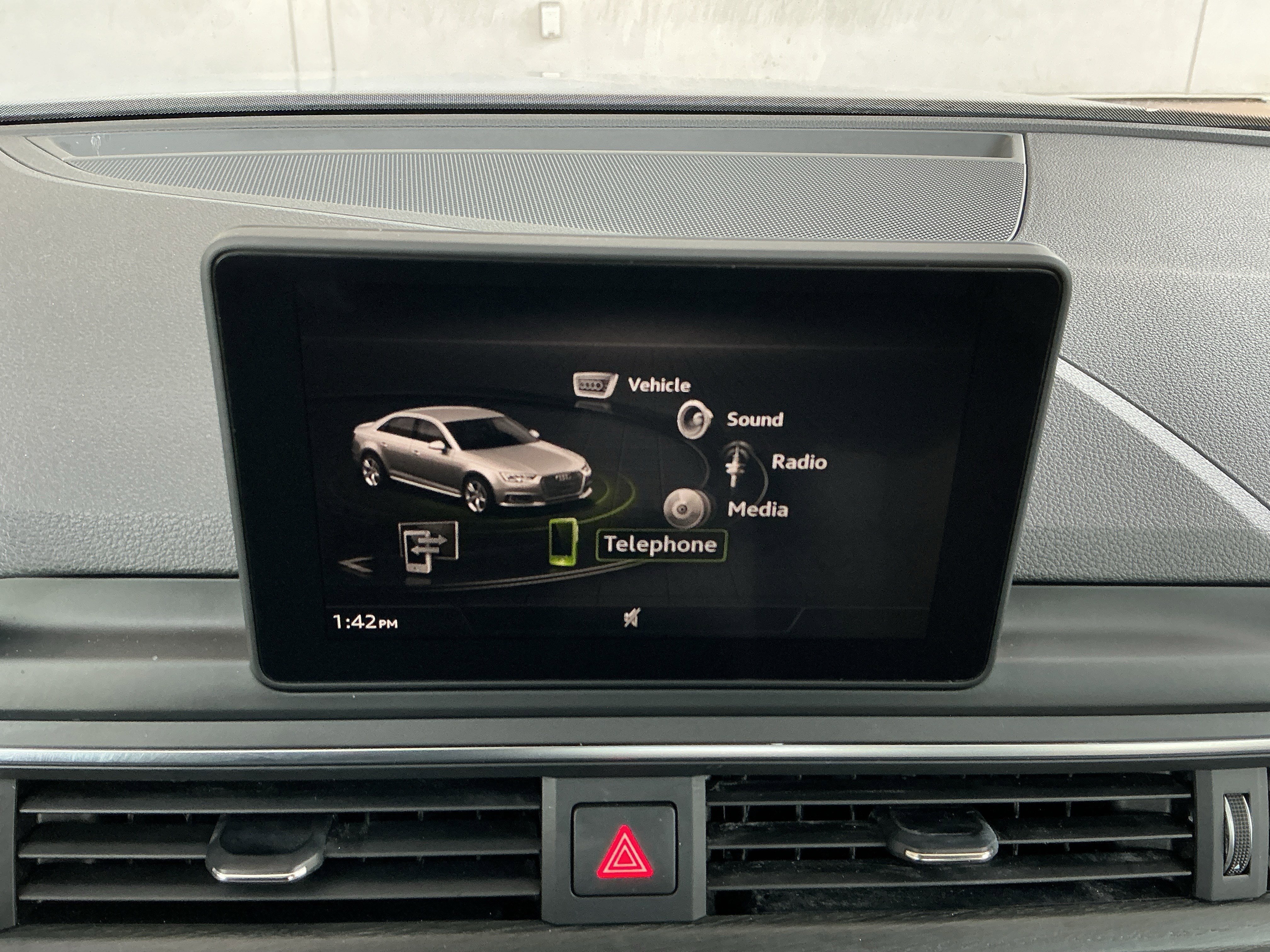 Used 2018 Audi A4 2.0T Premium w/ Convenience Package image 10