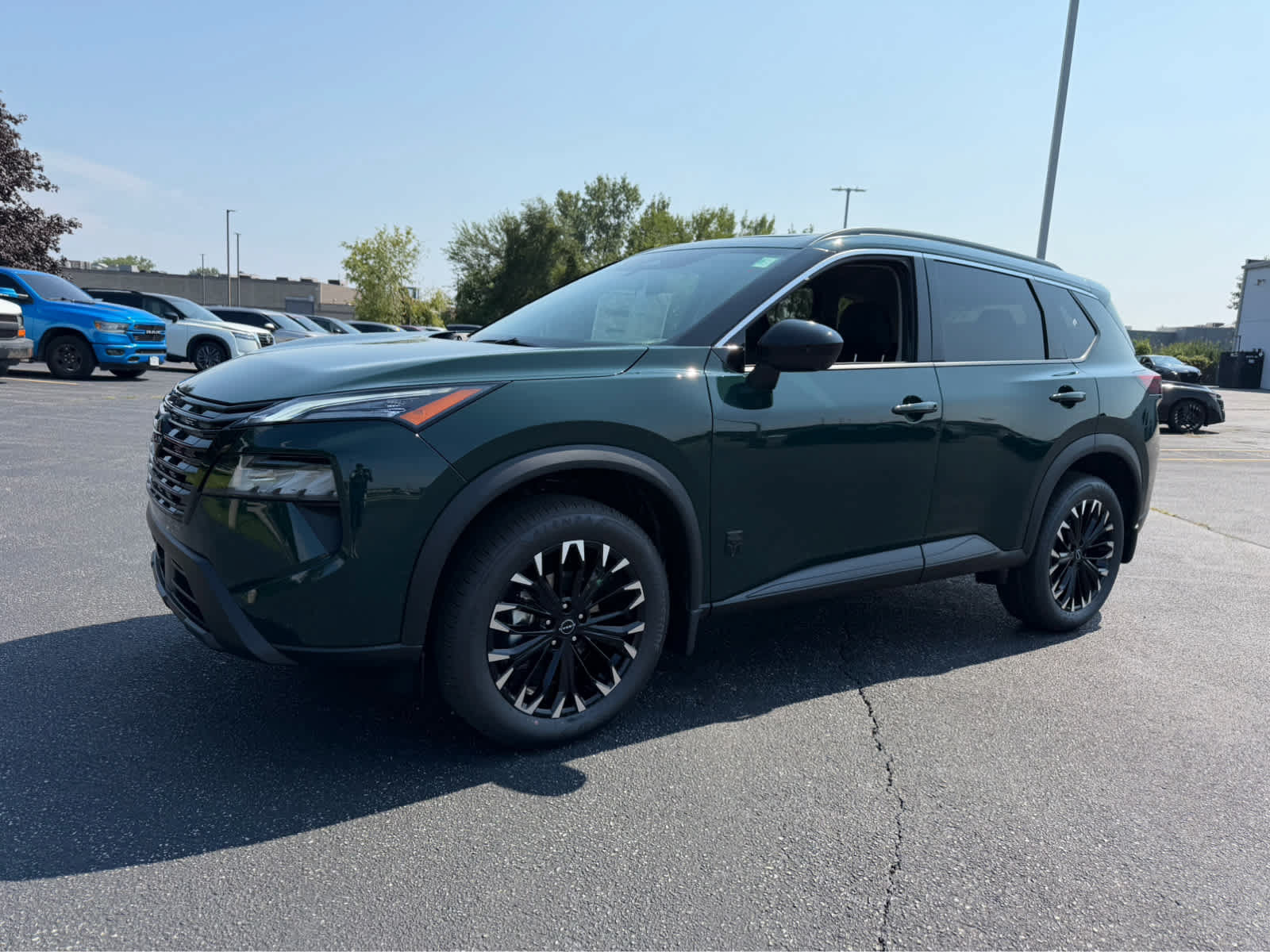New 2026 Nissan Rogue Dark Armor AWD/4WD image 3