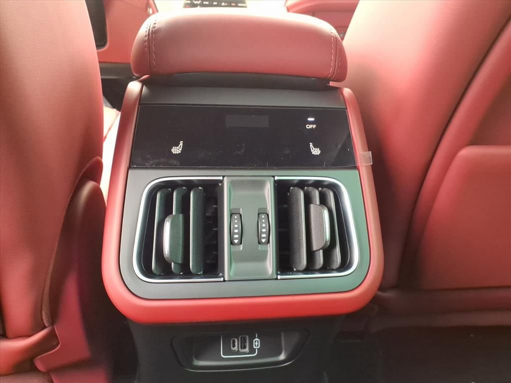 New 2026 Maserati Grecale Modena image 21