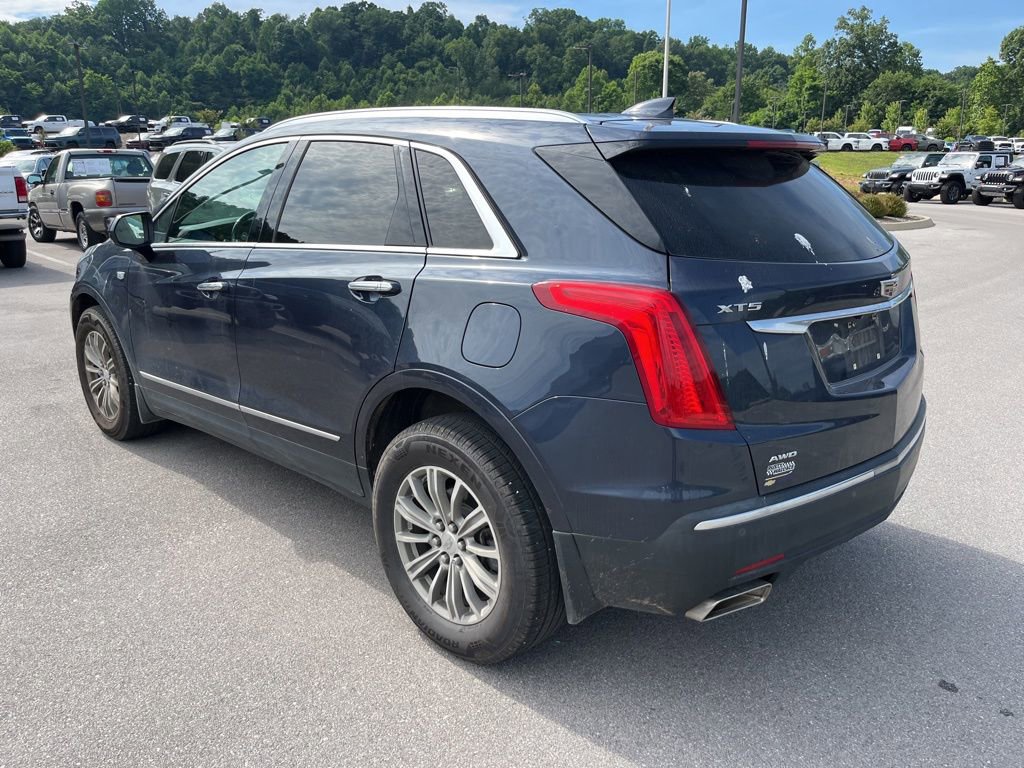 Used 2018 Cadillac XT5 Luxury w/ Driver Awareness Package AWD/4WD image 4