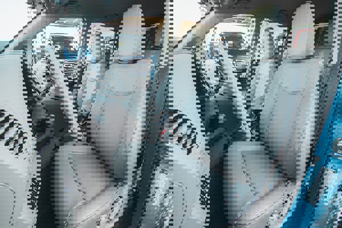 Used 2011 Nissan Leaf SL image 6