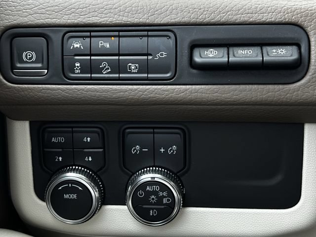 Used 2022 GMC Yukon Denali AWD/4WD image 26