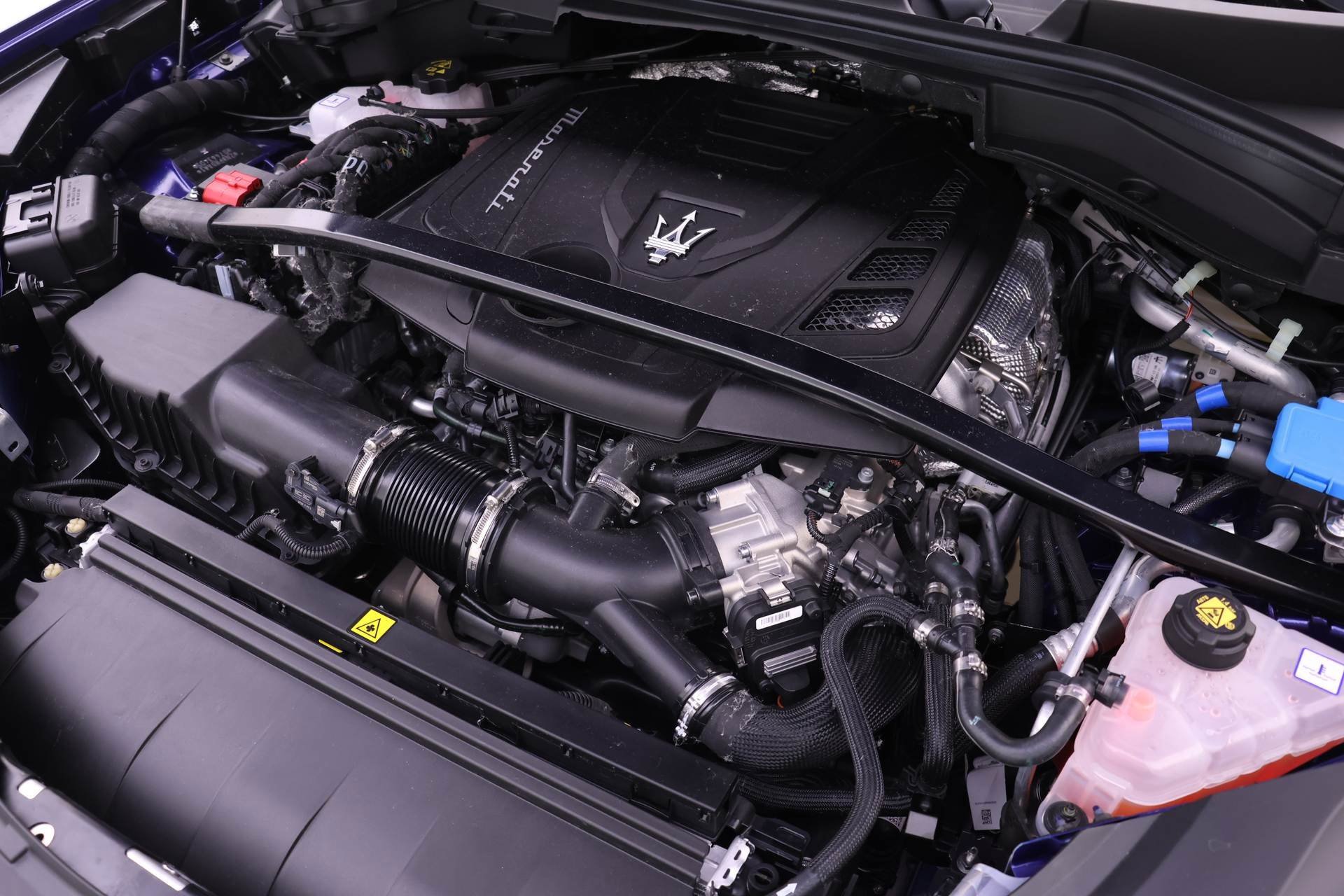 New 2025 Maserati Grecale GT image 16